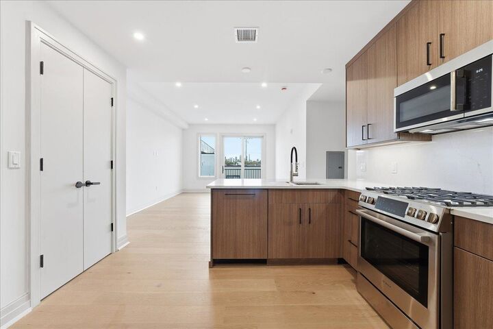 Property Photo:  921 Madison St 604  NJ 07030 