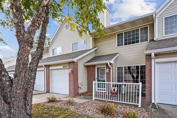 Property Photo: 4436 104th Street 2 IA 50322