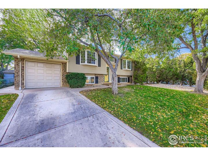 Property Photo: 1327 Brookfield Dr CO 80501