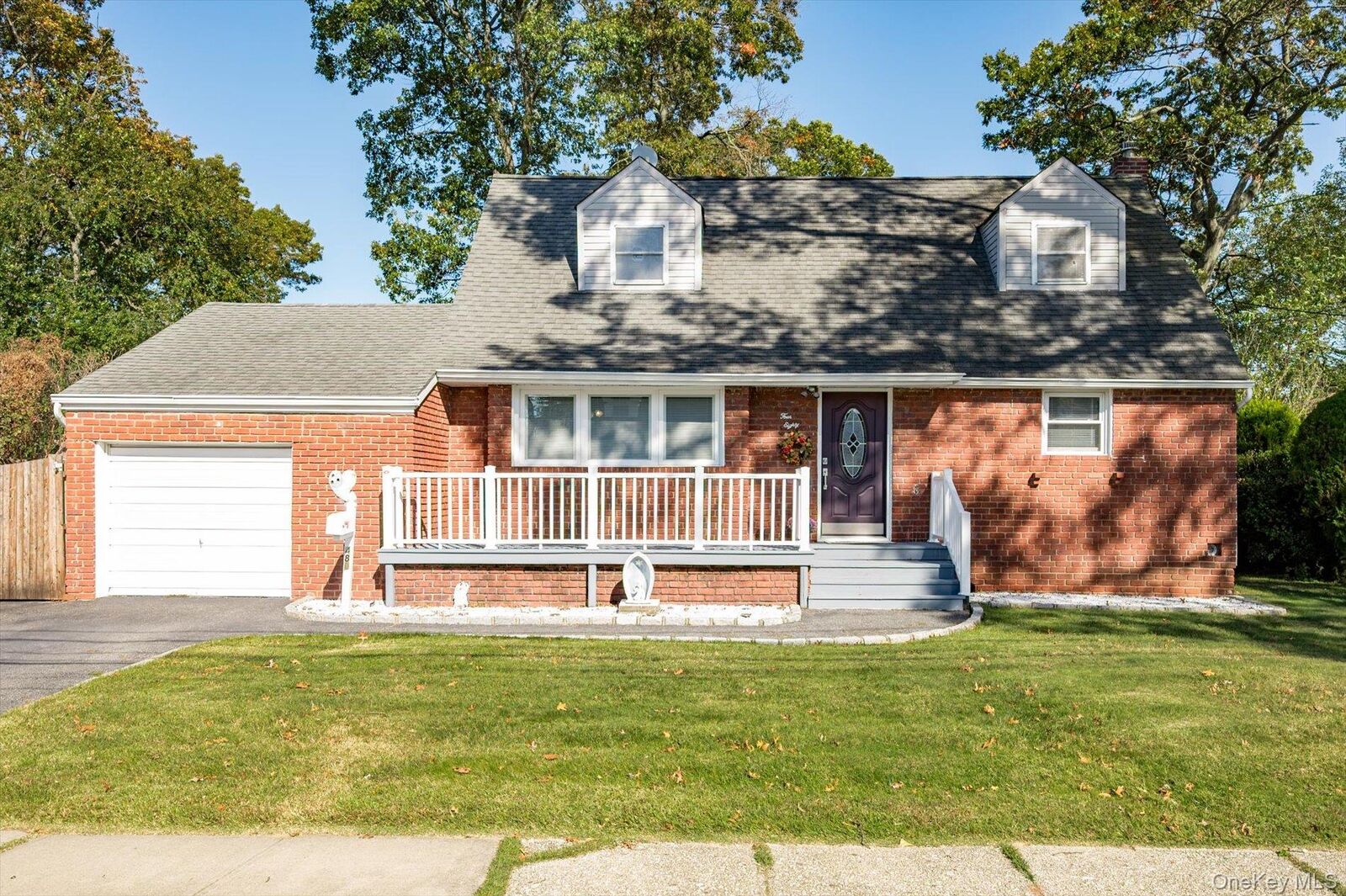 Property Photo: 480 N Greene Avenue NY 11757