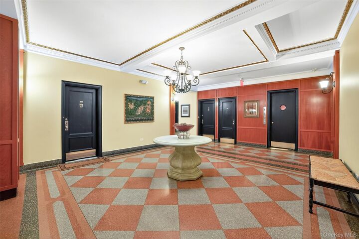 Property Photo: 25 Parkview Avenue 2K NY 10708