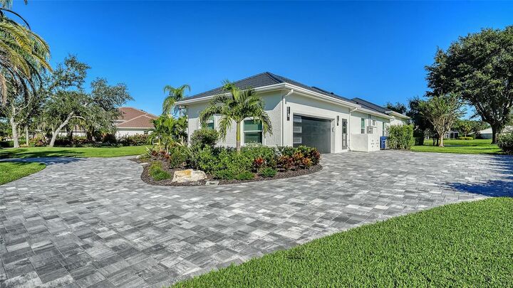 Property Photo: 7660 Donald Ross Road W FL 34240