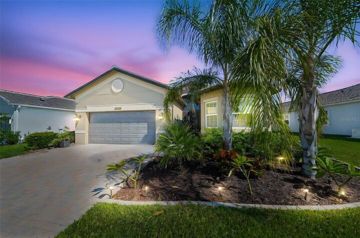 Property Photo: 4920 Sevilla Shores Drive FL 33598