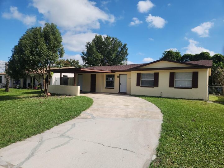 2101 La Due Court  Orlando FL 32811 photo