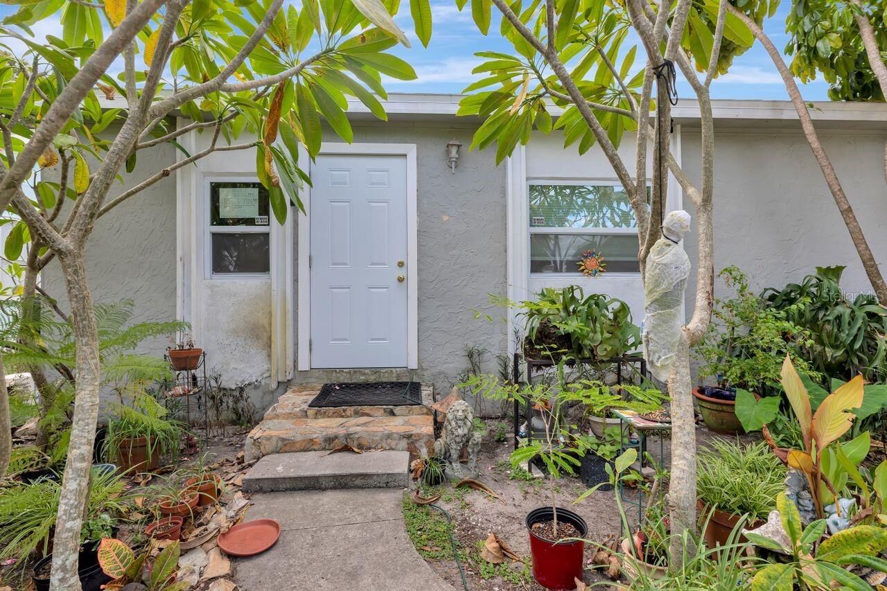 Property Photo: 3278 56th Avenue N FL 33714