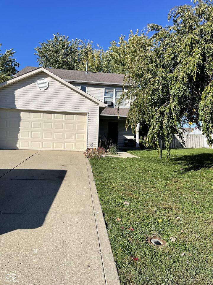 Property Photo: 1668 Willowview Lane IN 46140