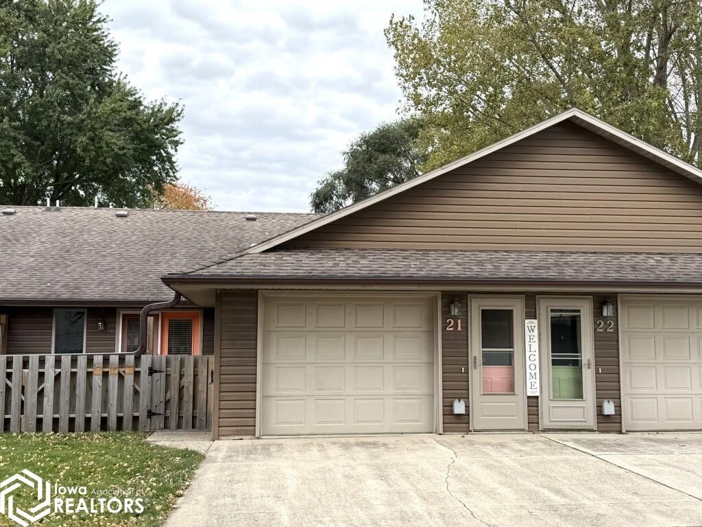 Property Photo:  380 S Yorktown Pike 21  IA 50401