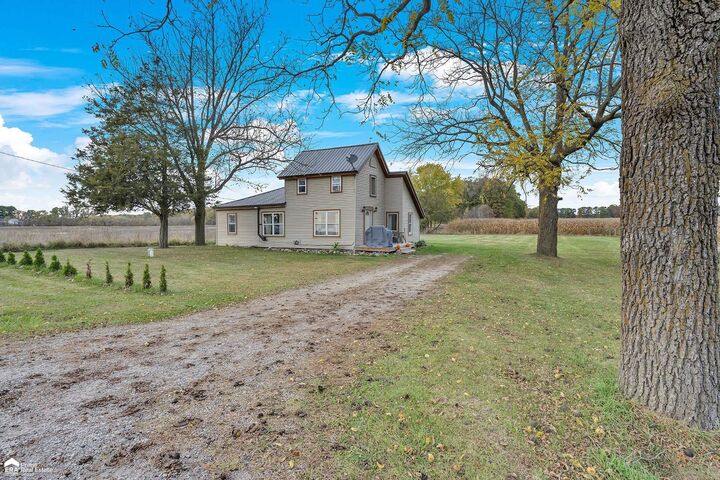 Property Photo: 3271 E Beard Road MI 48857