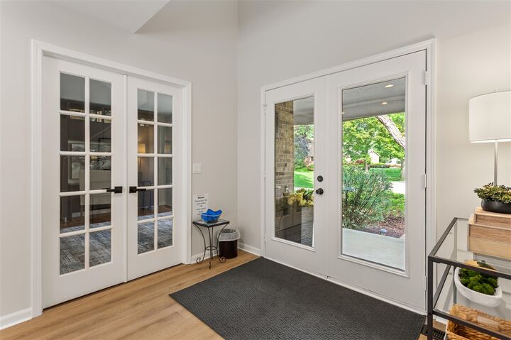 Property Photo:  6890 Duchess Court  MI 48098-2232 