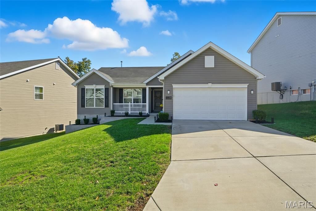 Property Photo: 714 Winding Bluffs Drive MO 63026