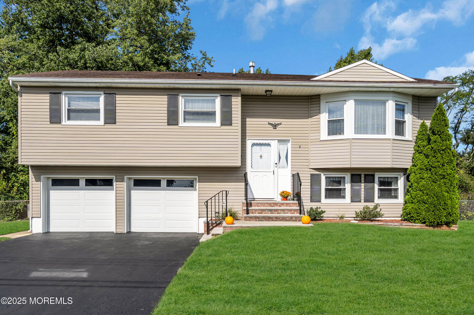 Property Photo:  8 Daniel Drive  NJ 07730
