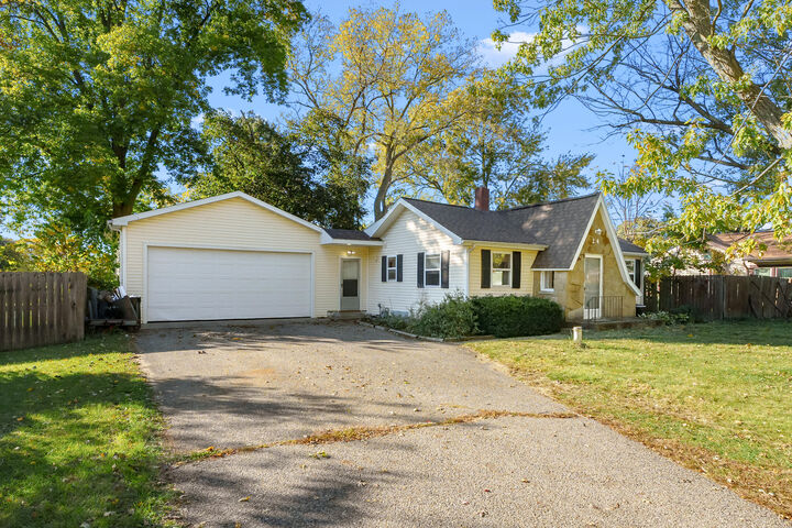 Property Photo: 24 S 31st Street S MI 49015
