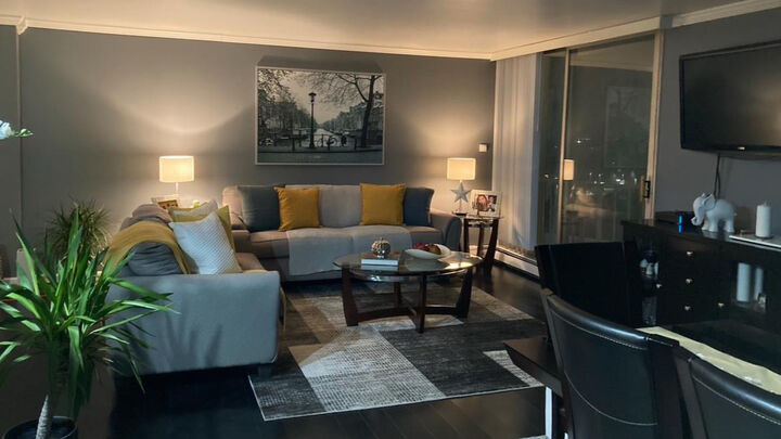 Property Photo: 20 N Tower Road 12E IL 60523