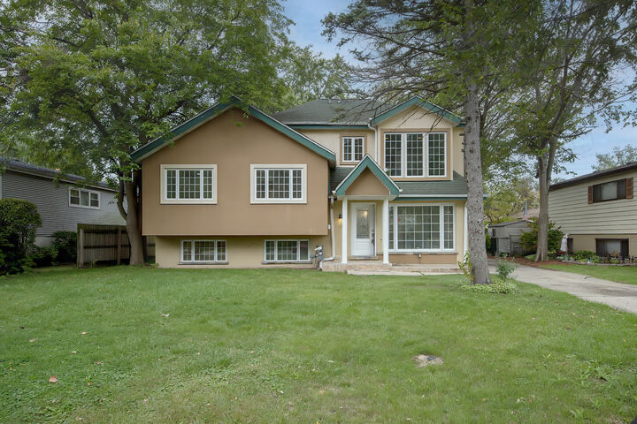 Property Photo: 216 Flora Avenue IL 60025