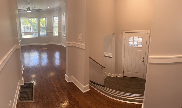 Property Photo:  8040 S Luella Avenue  IL 60617 