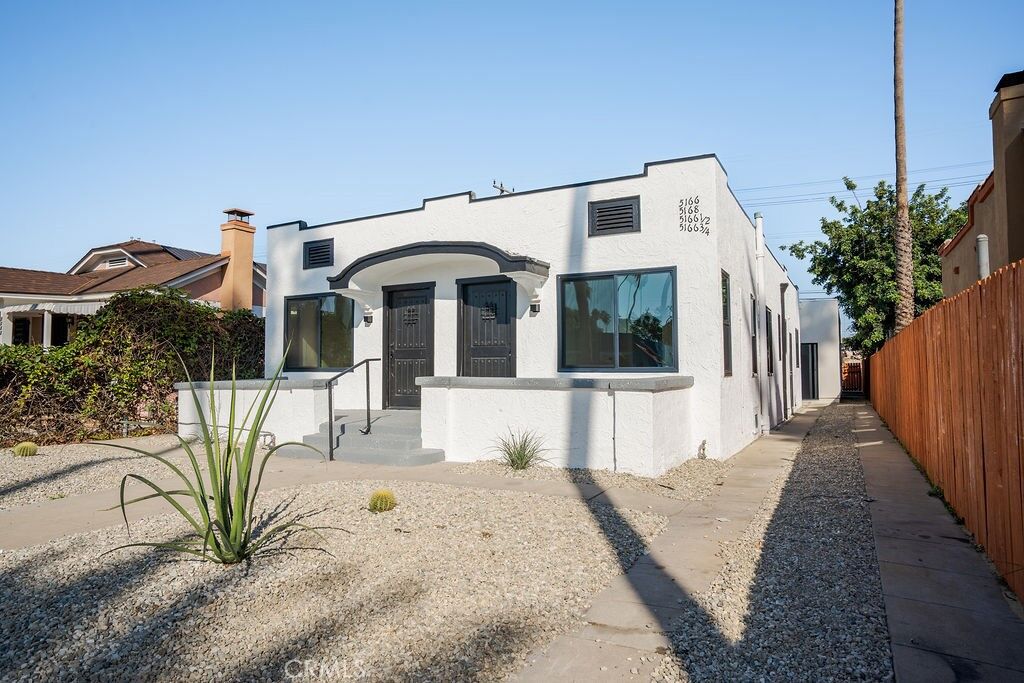 Property Photo:  5166 S Manhattan  CA 90062 