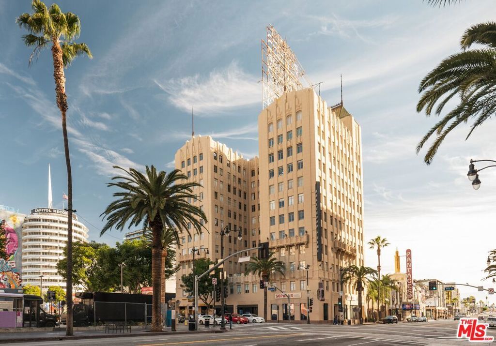 Property Photo: 6253 Hollywood Boulevard 402 CA 90028