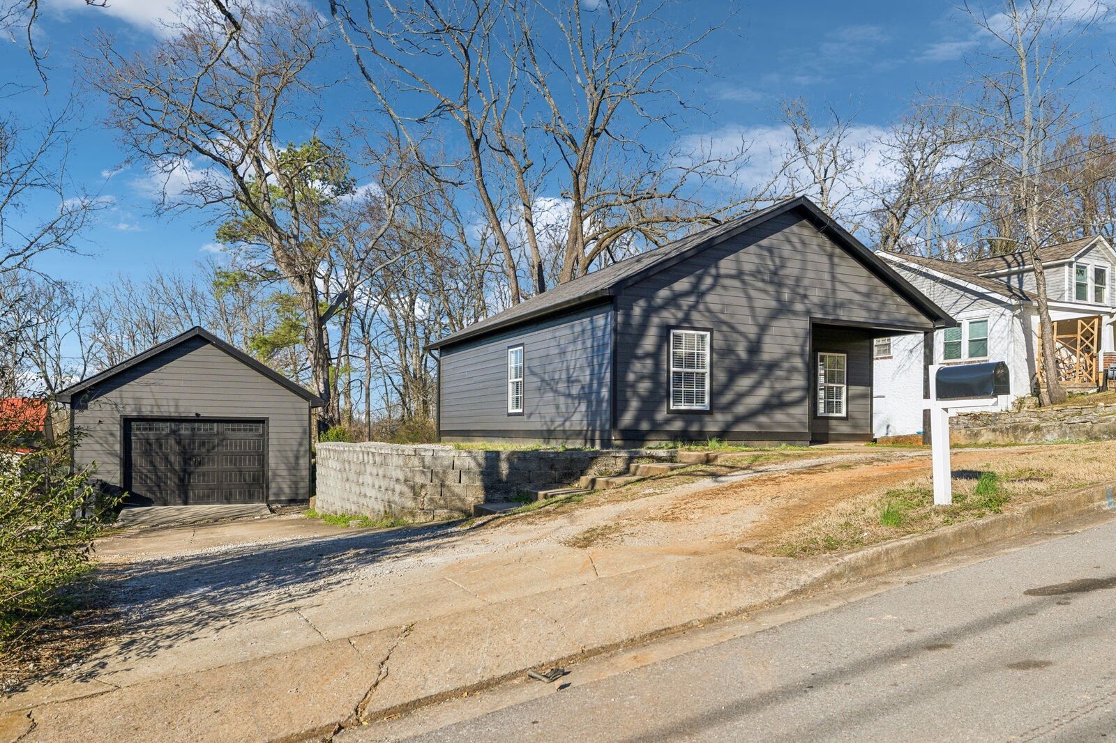 Property Photo:  412 W 13th St  TN 38401