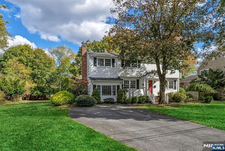 4 Reynolds Road  Pequannock Township NJ 07440 photo