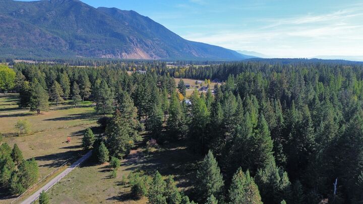 Property Photo:  183 Middle View Trail S  MT 59912