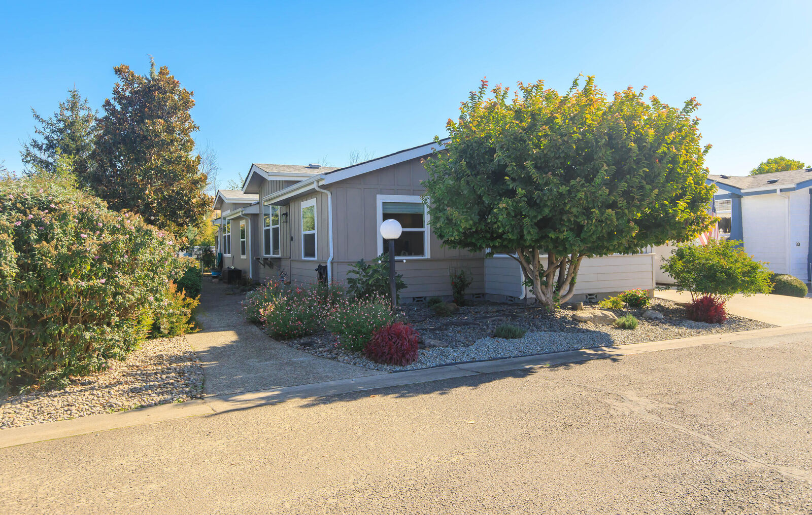 Property Photo:  4601 S Pacific Highway Unit 29  OR 97535 