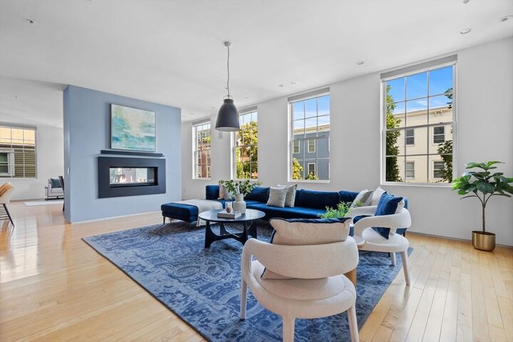 Property Photo:  618 East 2nd St 2  MA 02127 