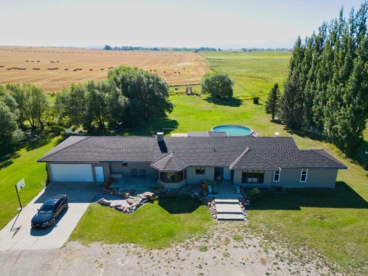 42082 Range Road 274  Hill Spring AB T0K 1E0 photo
