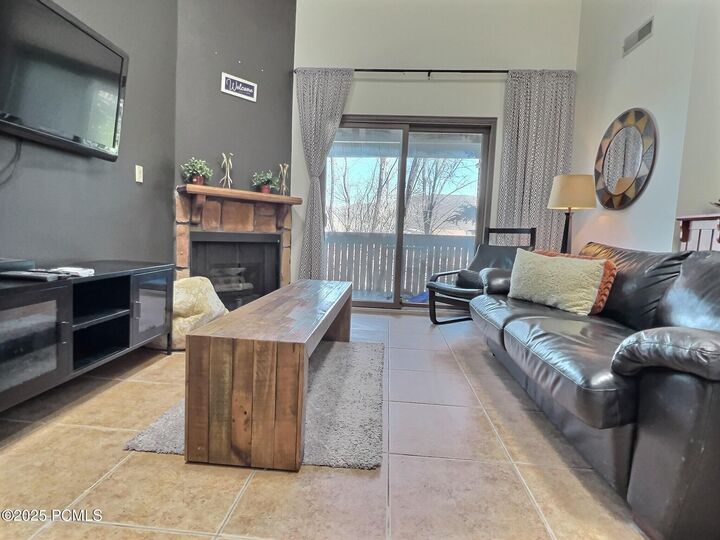 Property Photo: 6861 N 2200 West Apt 9W UT 84098