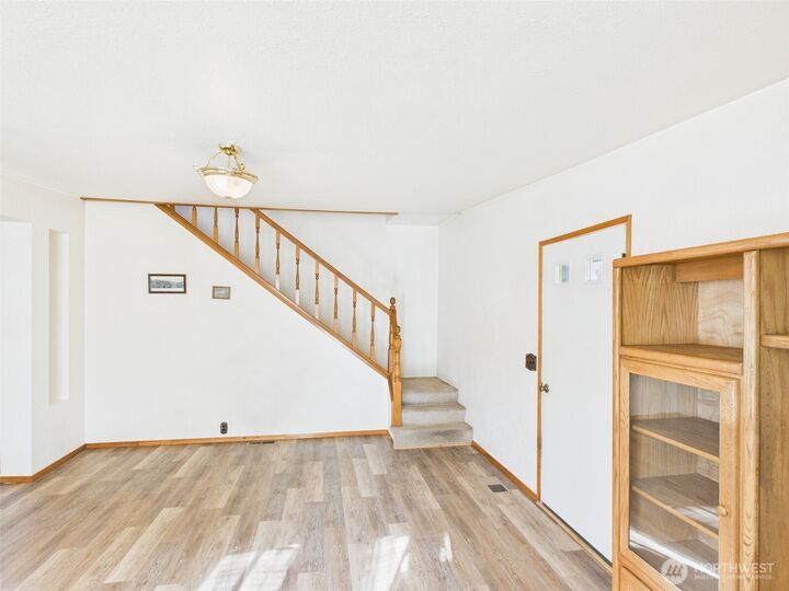 Property Photo:  124 W 9th  WA 99166 