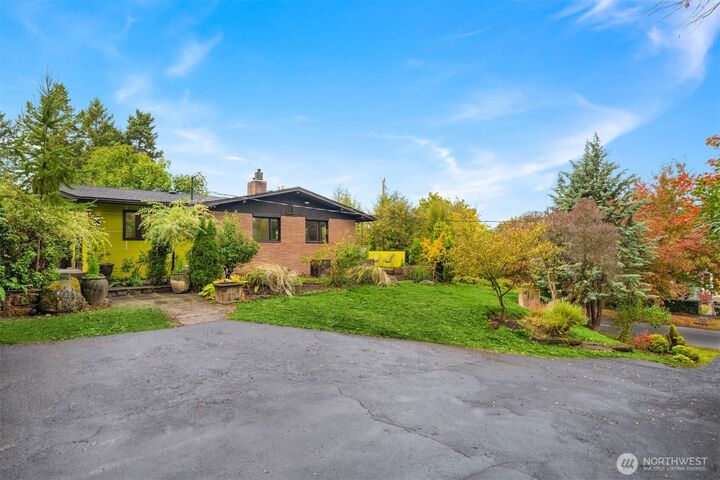 Property Photo: 711 S Trenton Street WA 98108