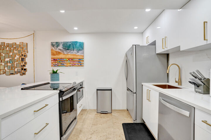 Property Photo: 755 Dotterel Road 1112 FL 33444