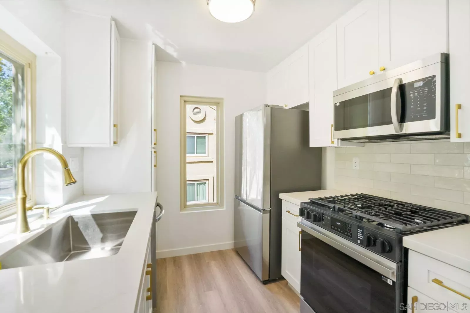 Property Photo:  10668 Dabney Dr 122  CA 92126 