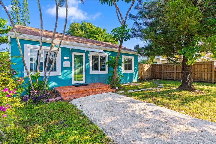 2447 Wilson St  Hollywood FL 33020 photo