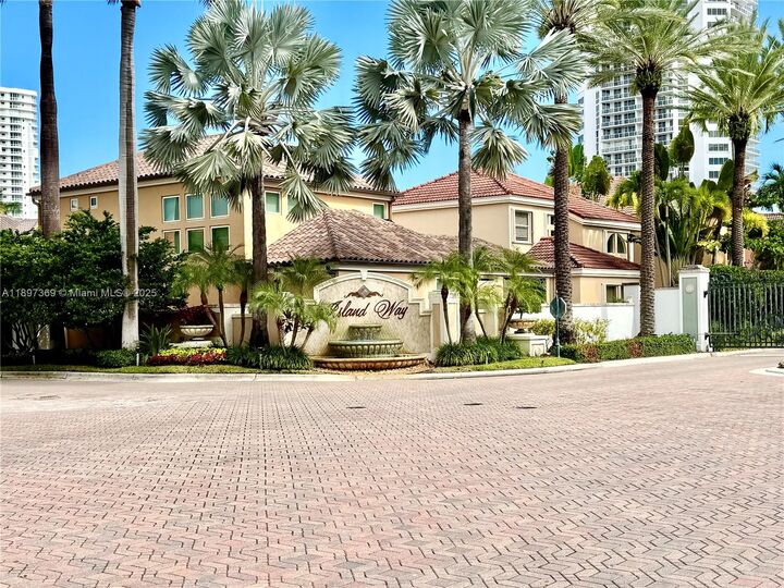 3699 NE 208th Ter  Aventura FL 33180 photo