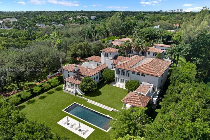 545 Casuarina Concourse  Coral Gables FL 33143 photo