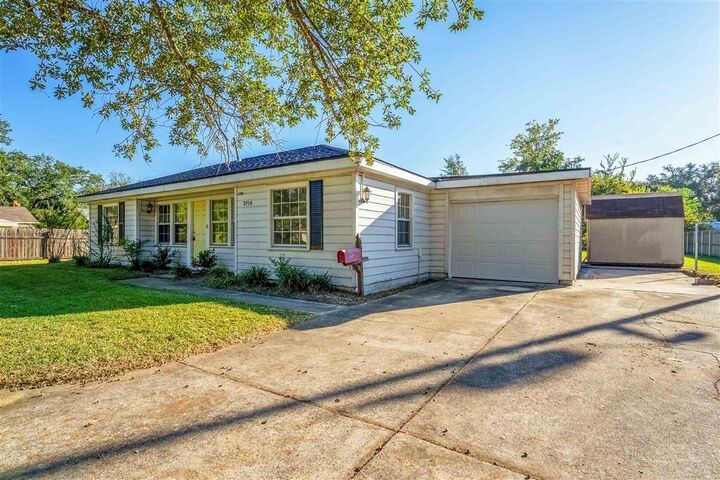Property Photo: 3709 Ernest Street LA 70605