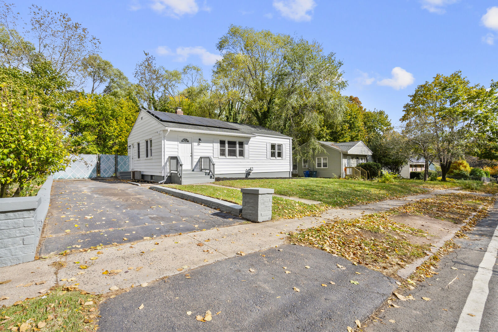 Property Photo:  559 Woodin Street  CT 06514 