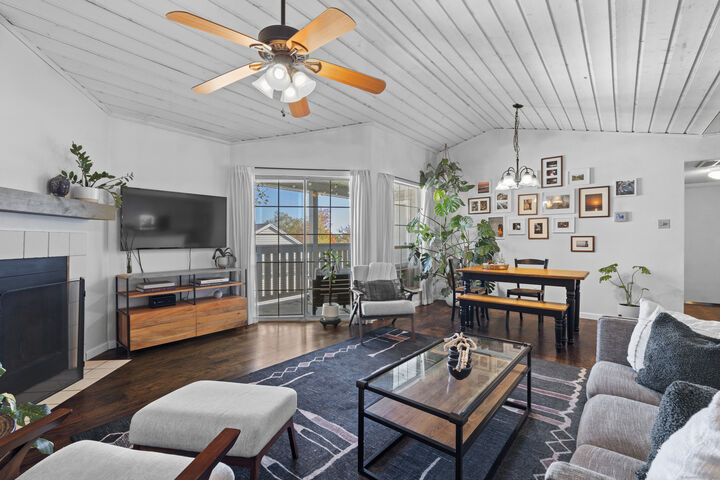 Property Photo: 67 Leafwood Lane Apt 252 CT 06340