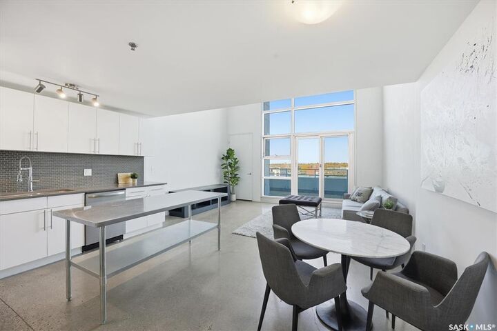 Property Photo:  120 23rd Street E 529  SK S7K 0K8 