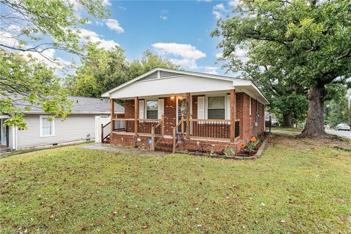 Property Photo:  915 Park Street  NC 27260 