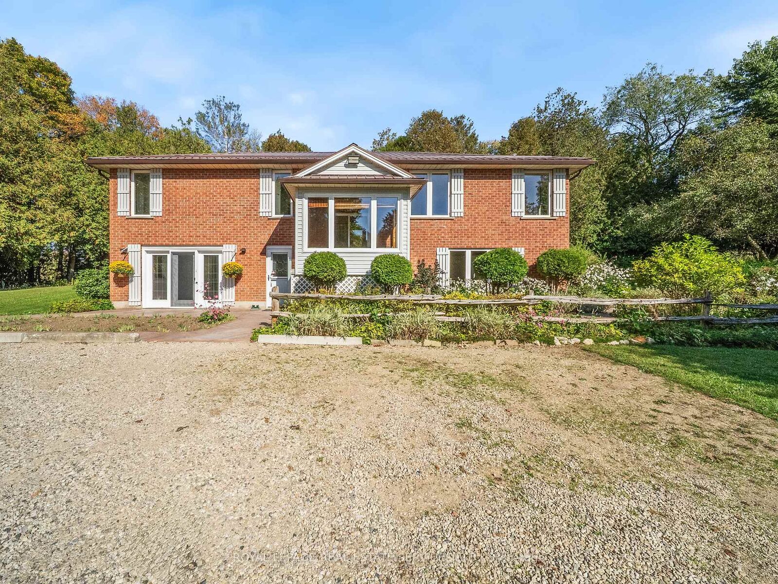 Property Photo:  7174 Highway 89 N/A  ON N0G 2L0