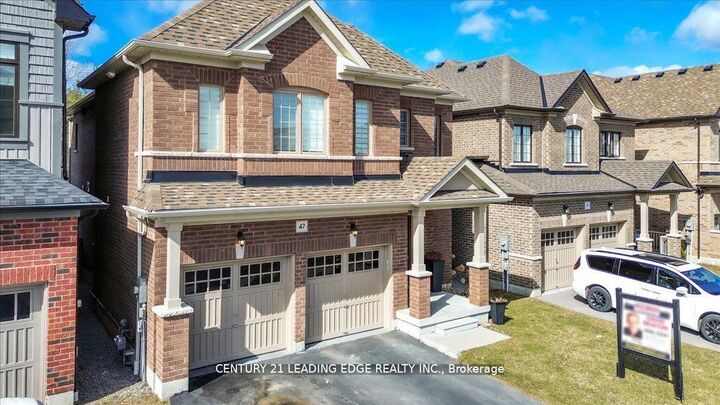 Photo de la propriété:  47 Crombie Street  ON L1C 0T5