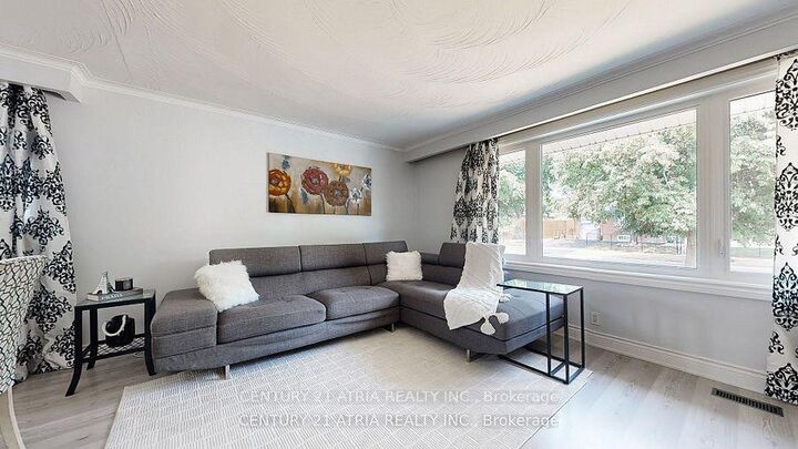 Property Photo: 82 Clementine Square ON M1G 2V7