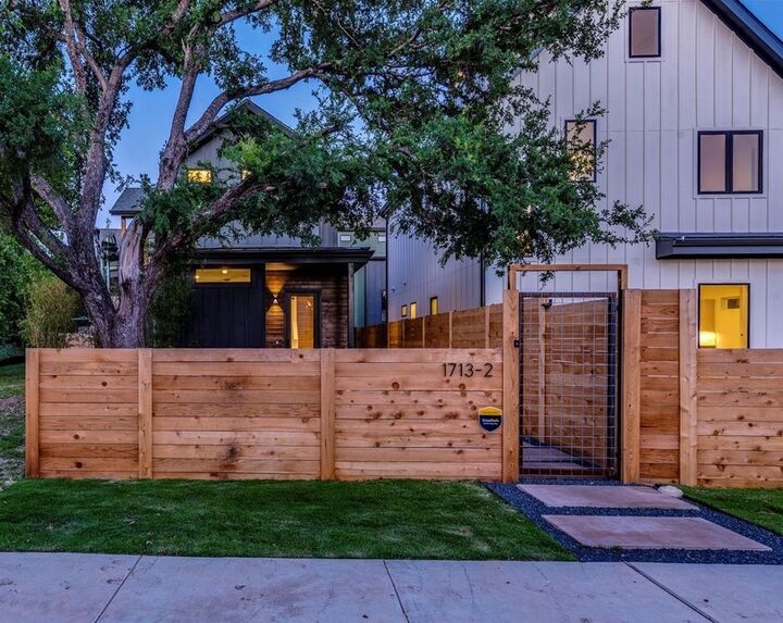 1713 E M Franklin Avenue 2  Austin TX 78721 photo