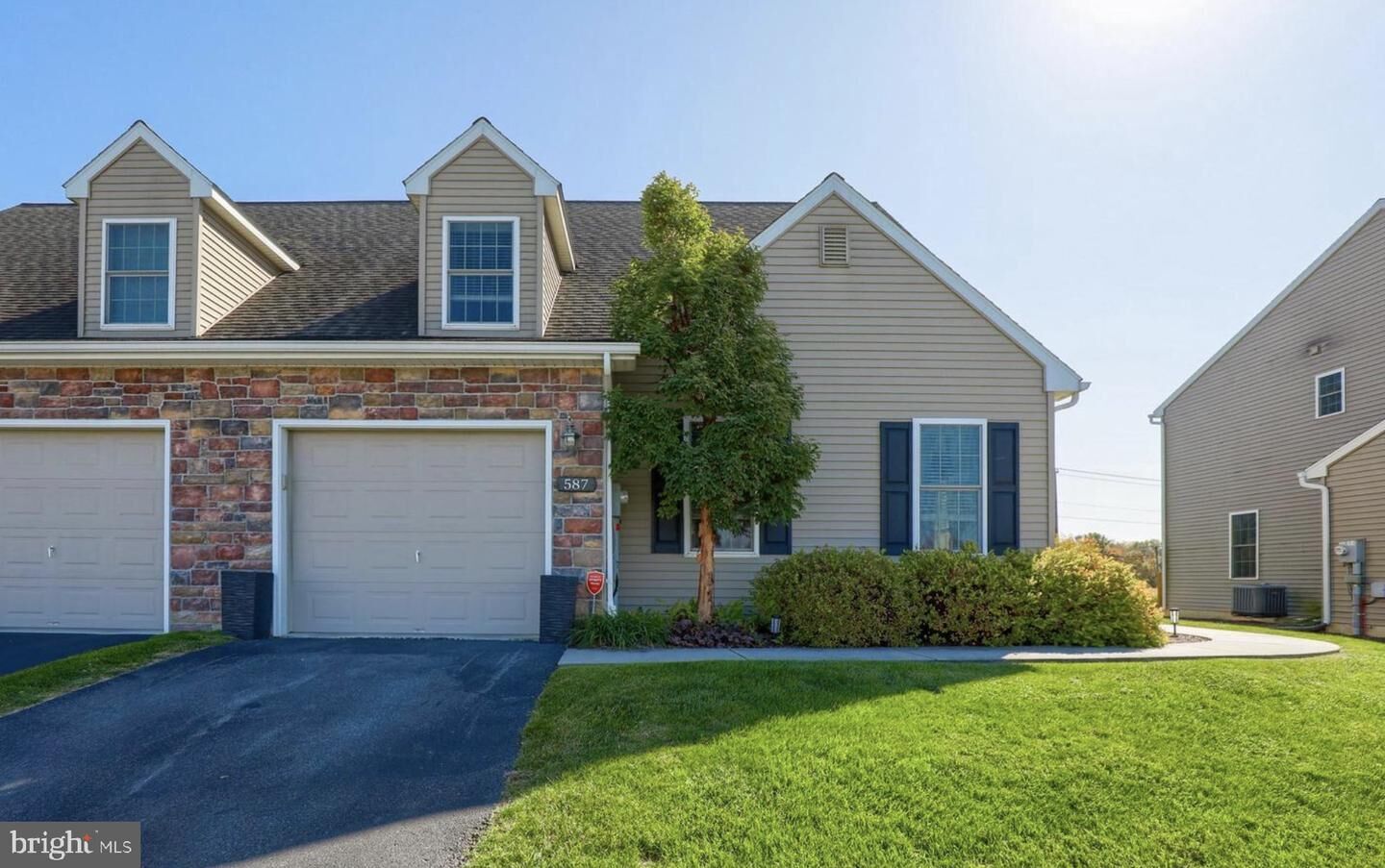 Property Photo: 587 Farmview Lane PA 17552