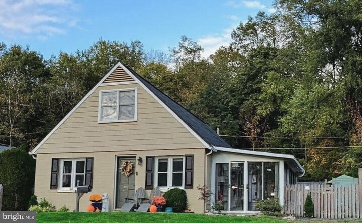 Property Photo:  723 Hillside Drive  PA 19380