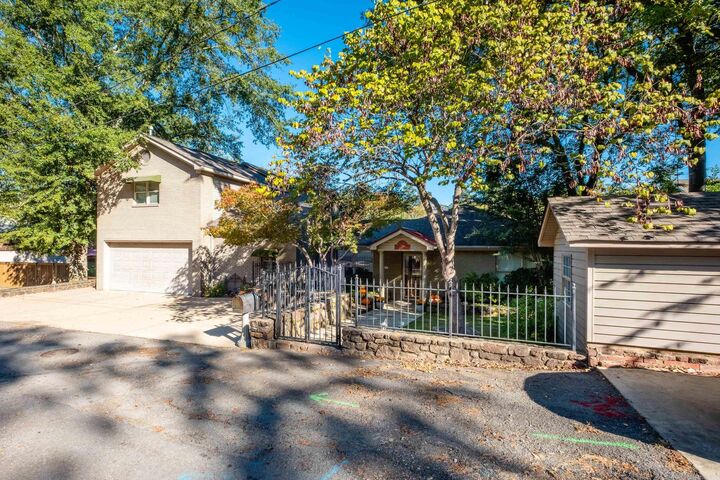 Property Photo: 4907 N Lookout Street AR 72205