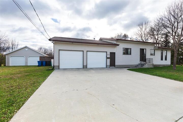 372 Prefontaine Avenue  St Pierre-Jolys MB R0A 1V0 photo