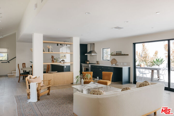 Property Photo:  9843 Yoakum Dr  CA 90210 