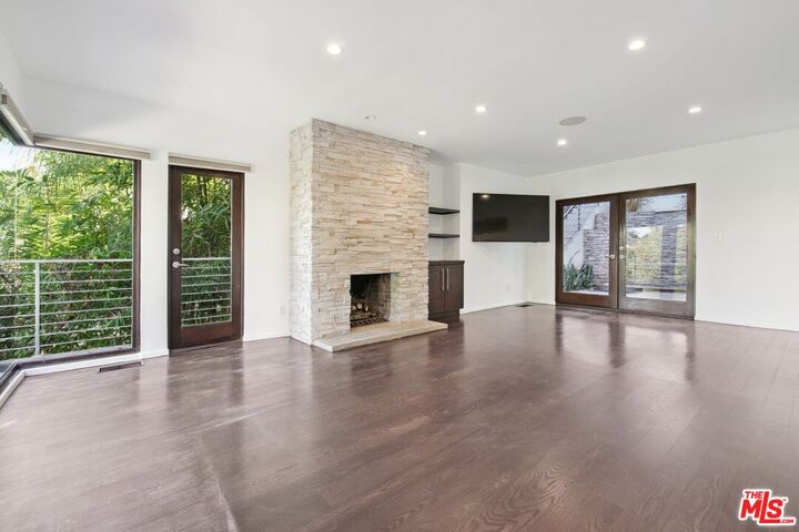 Property Photo:  1527 Marmont Ave  CA 90069 